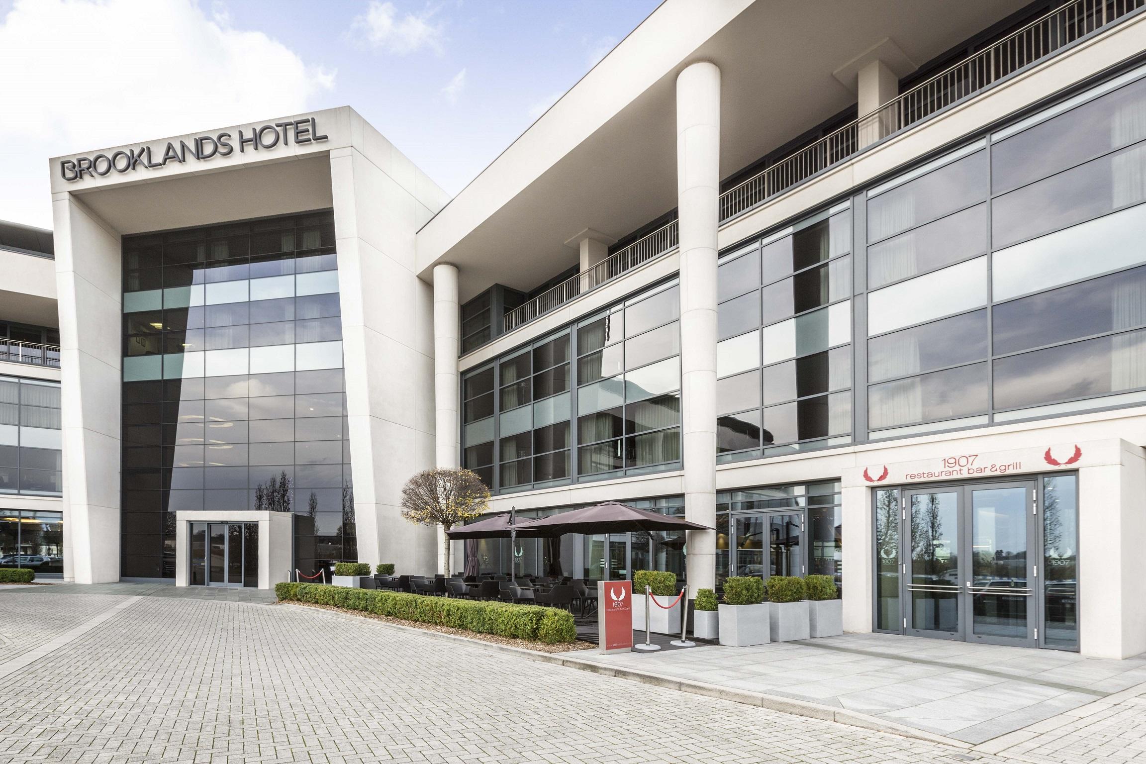 Brooklands Hotel & Spa Weybridge Exterior foto
